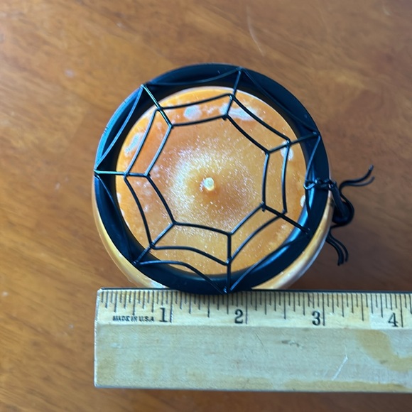 Yankee Candle Halloween Illuma-lid Metal Topper Spider Web -Hanging Spider chain - Picture 6 of 6
